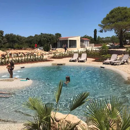 Οργανωμένο κάμπινγκ Glamping Ugljan Ζαντάρ